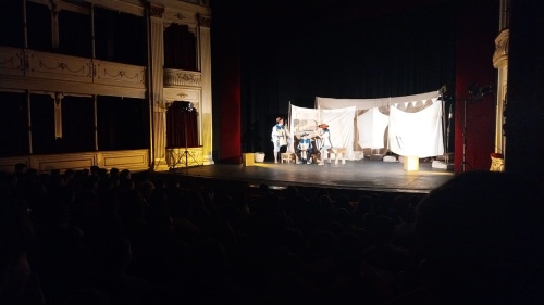 Los tres mosqueteros. Teatro en francés