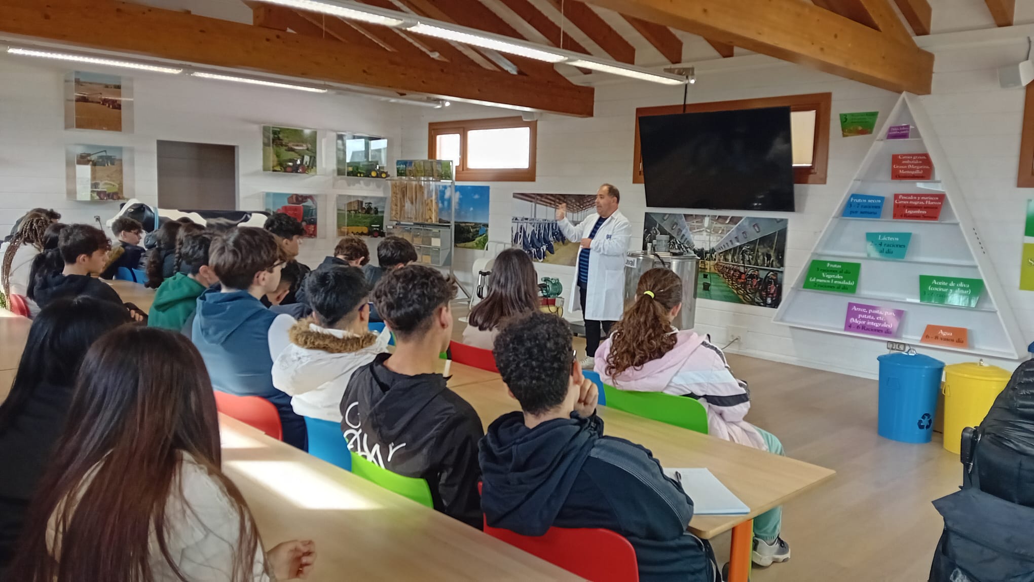 Visita a la fábrica de productos lácteos GAZA